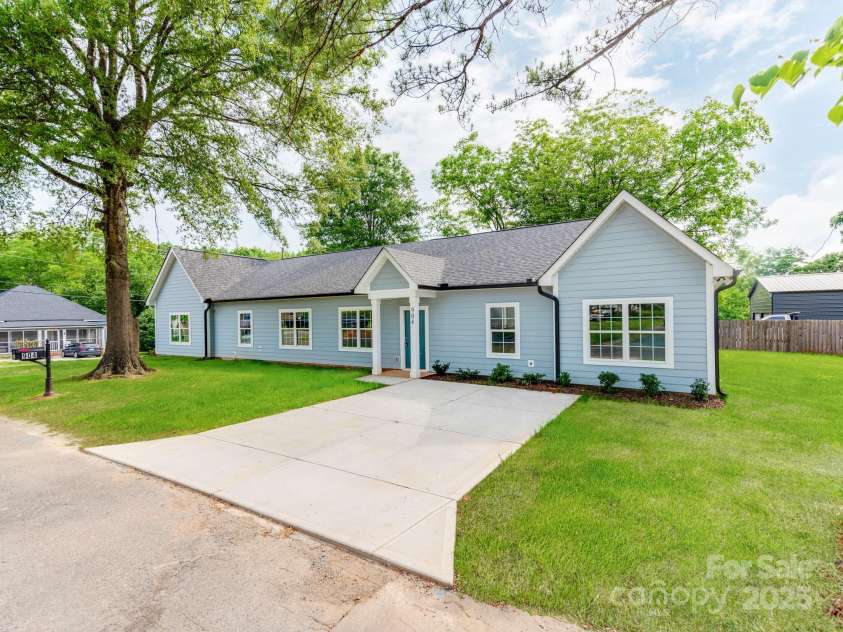 119 Walnut Street, Monroe, NC 28110.  MLS# CAR4259938, YatesRealty ID 23363. 