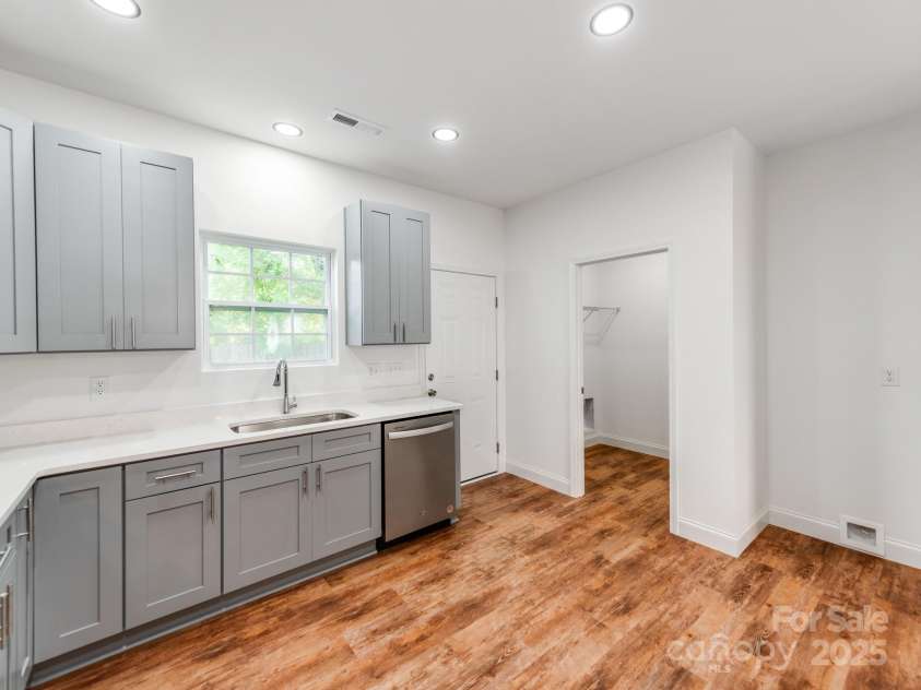 119 Walnut Street, Monroe, NC 28110.  MLS# CAR4259938, YatesRealty ID 23363. 
