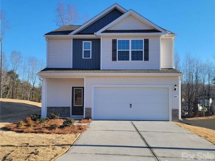3435 Robindale Drive, Winston Salem, NC 27107.  MLS# CAR4321834, YatesRealty ID 23364. 