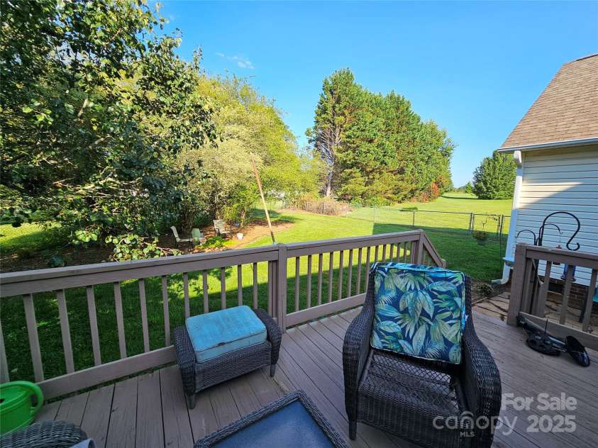 417 Garret Lane, York, SC 29745.  MLS# CAR4275381, YatesRealty ID 23365. 