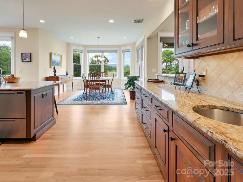 383 Ridgeview Hill Drive, Hendersonville, NC 28791.  MLS# CAR4276059, YatesRealty ID 23366. 