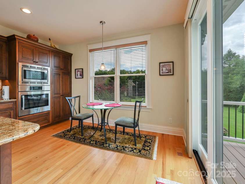 383 Ridgeview Hill Drive, Hendersonville, NC 28791.  MLS# CAR4276059, YatesRealty ID 23366. 