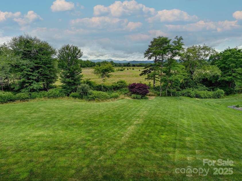 383 Ridgeview Hill Drive, Hendersonville, NC 28791.  MLS# CAR4276059, YatesRealty ID 23366. 