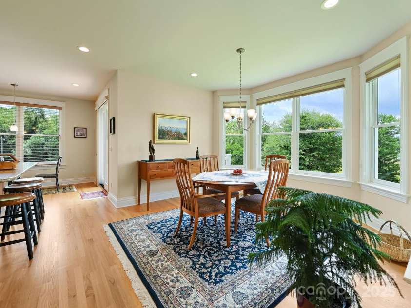 383 Ridgeview Hill Drive, Hendersonville, NC 28791.  MLS# CAR4276059, YatesRealty ID 23366. 