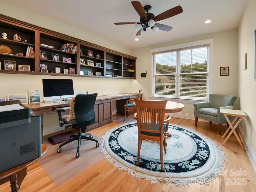 383 Ridgeview Hill Drive, Hendersonville, NC 28791.  MLS# CAR4276059, YatesRealty ID 23366. 