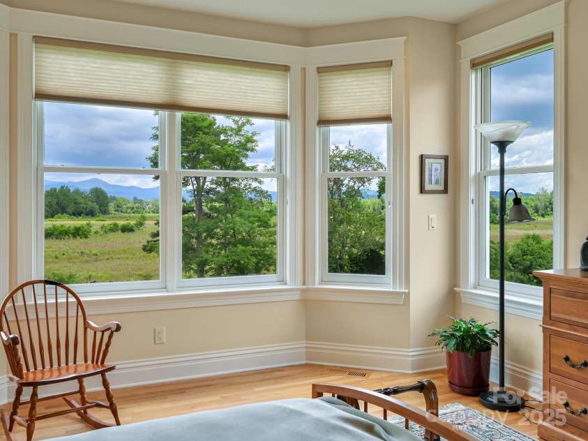 383 Ridgeview Hill Drive, Hendersonville, NC 28791.  MLS# CAR4276059, YatesRealty ID 23366. 