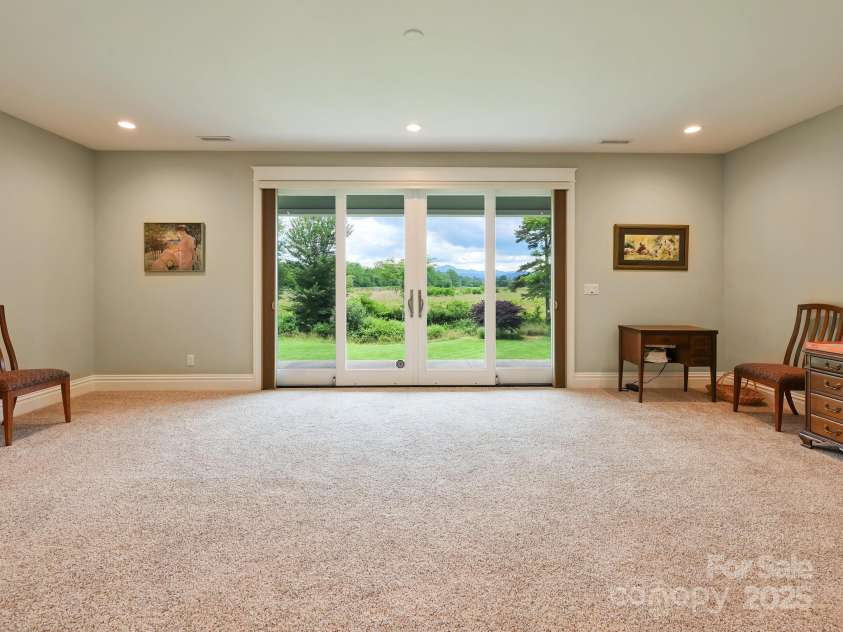 383 Ridgeview Hill Drive, Hendersonville, NC 28791.  MLS# CAR4276059, YatesRealty ID 23366. 