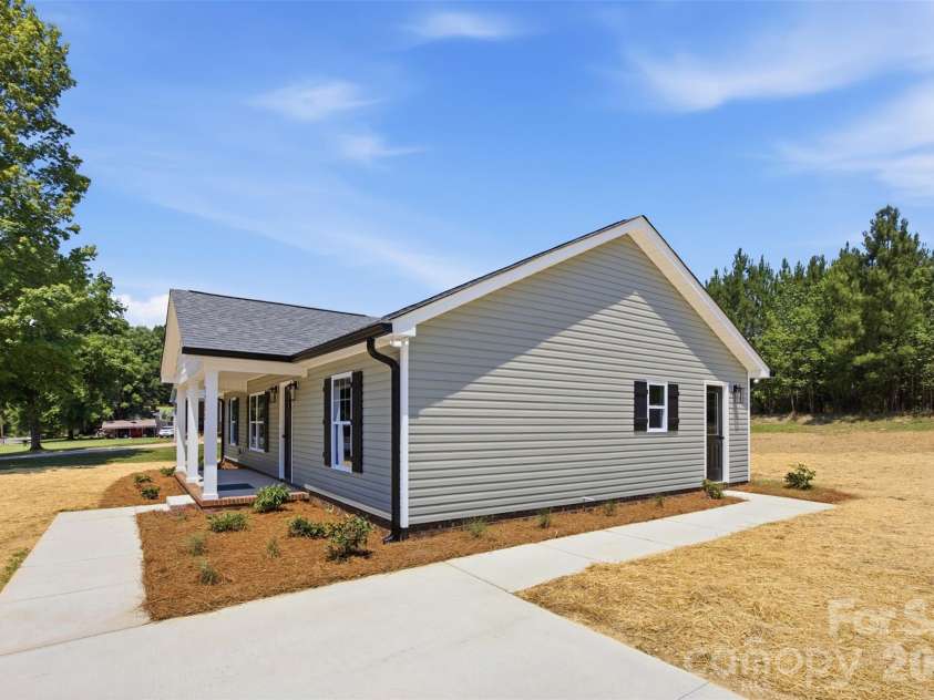 1255 Magnolia Street, Albemarle, NC 28001.  MLS# CAR4375530, YatesRealty ID 23367. 