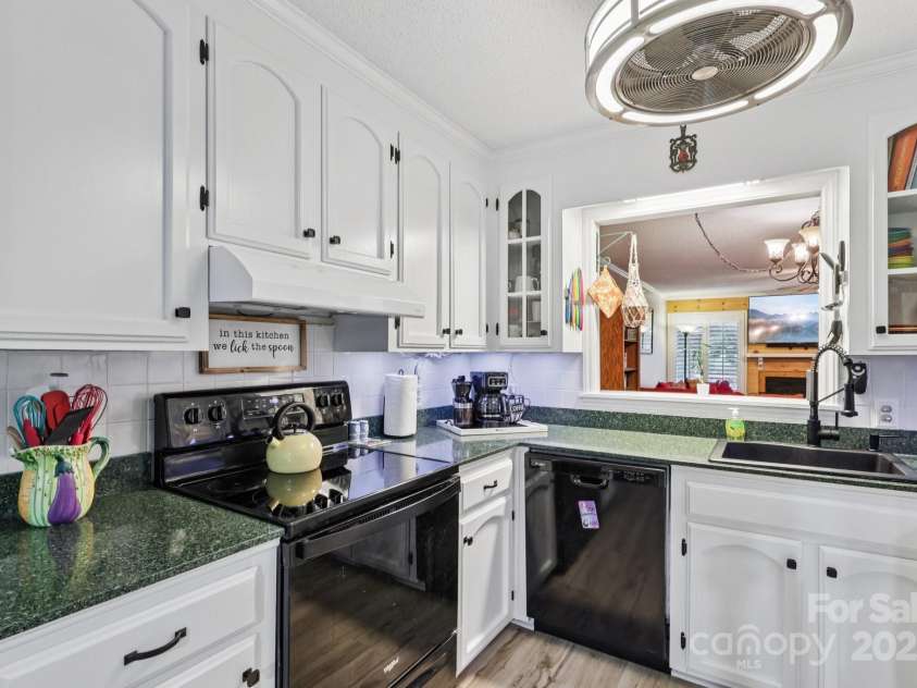 1590 Springpoint Road, Rock Hill, SC 29732.  MLS# CAR4294964, YatesRealty ID 23367. 