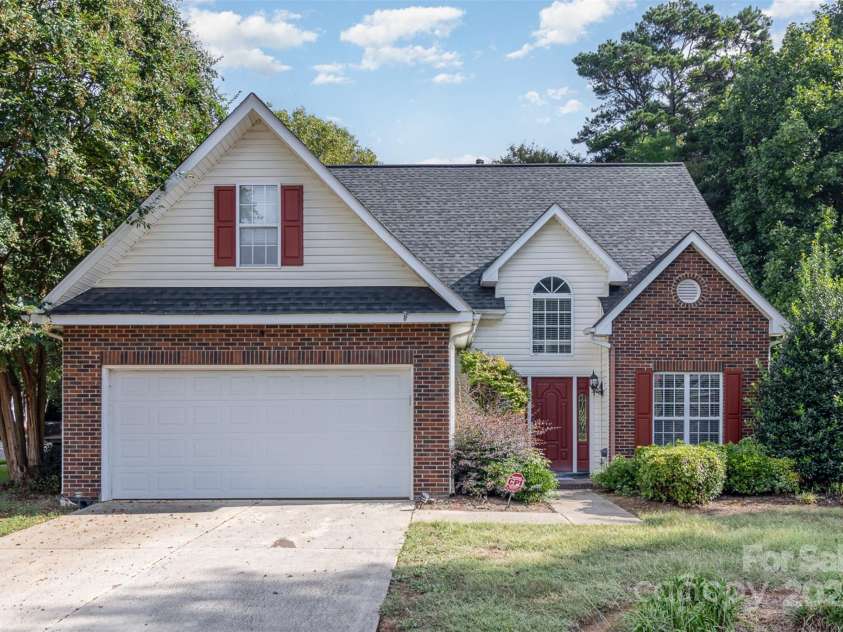 3428 Cranberry Nook Court, Charlotte, NC 28269.  MLS# CAR4263847, YatesRealty ID 23368. 