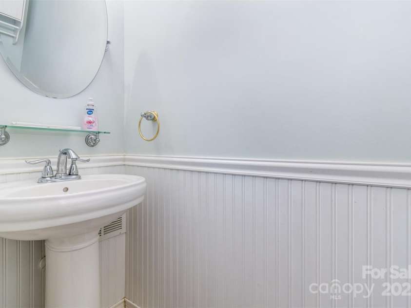 3428 Cranberry Nook Court, Charlotte, NC 28269.  MLS# CAR4263847, YatesRealty ID 23368. 