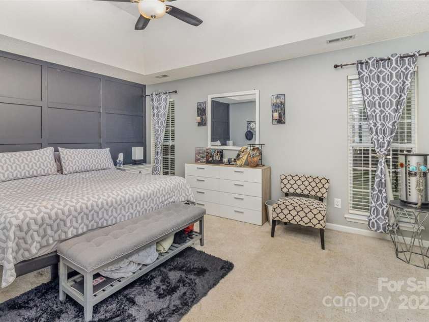 3428 Cranberry Nook Court, Charlotte, NC 28269.  MLS# CAR4263847, YatesRealty ID 23368. 