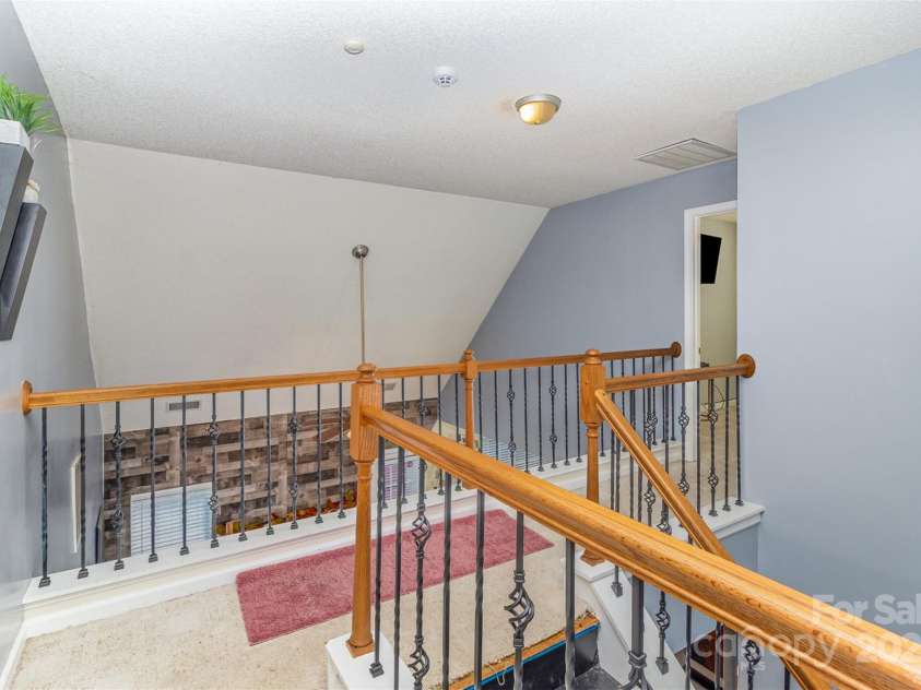 3428 Cranberry Nook Court, Charlotte, NC 28269.  MLS# CAR4263847, YatesRealty ID 23368. 