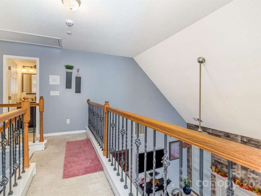3428 Cranberry Nook Court, Charlotte, NC 28269.  MLS# CAR4263847, YatesRealty ID 23368. 