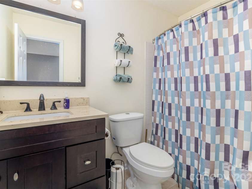 3428 Cranberry Nook Court, Charlotte, NC 28269.  MLS# CAR4263847, YatesRealty ID 23368. 