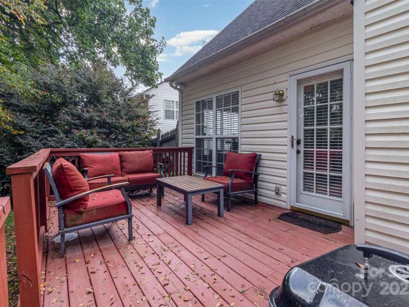 3428 Cranberry Nook Court, Charlotte, NC 28269.  MLS# CAR4263847, YatesRealty ID 23368. 