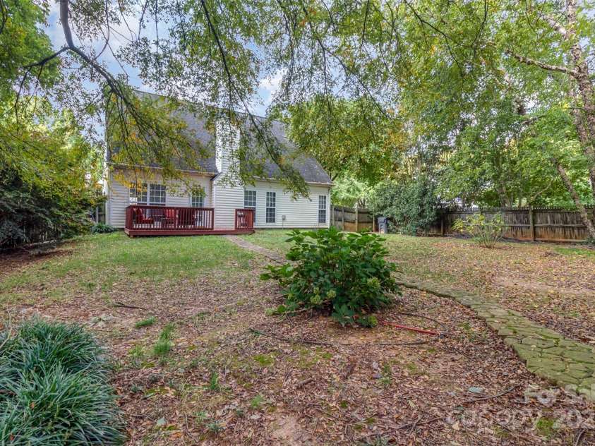 3428 Cranberry Nook Court, Charlotte, NC 28269.  MLS# CAR4263847, YatesRealty ID 23368. 