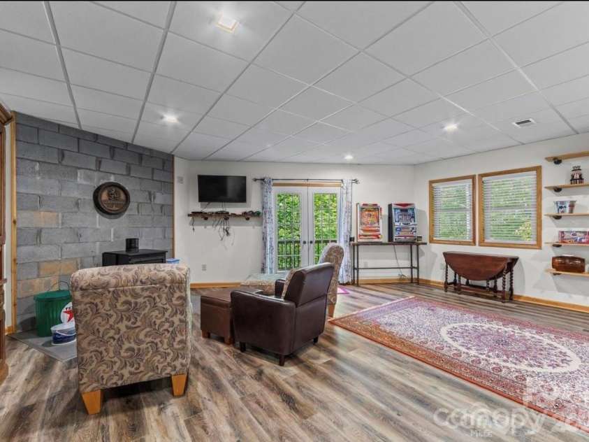 461 Mallard Cove, Almond, NC 28771.  MLS# CAR4377586, YatesRealty ID 23368. 