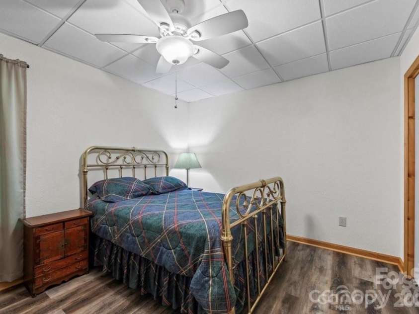 461 Mallard Cove, Almond, NC 28771.  MLS# CAR4377586, YatesRealty ID 23368. 