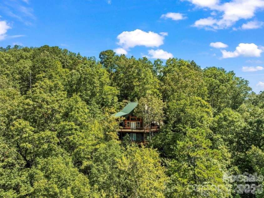 461 Mallard Cove, Almond, NC 28771.  MLS# CAR4377586, YatesRealty ID 23368. 