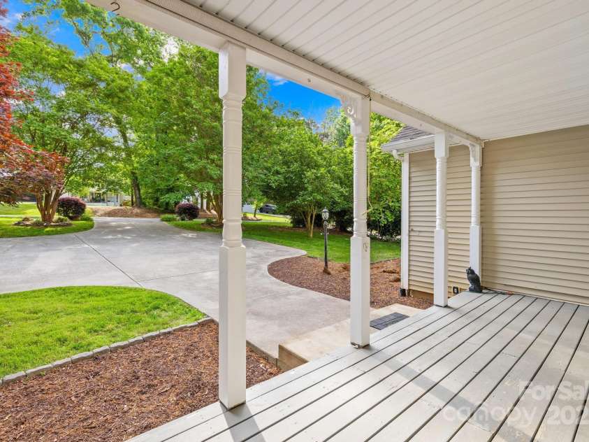 4120 Lake Shore Road, Denver, NC 28037.  MLS# CAR4259557, YatesRealty ID 23369. 