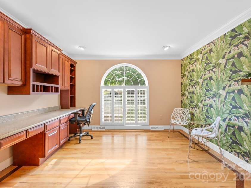 4120 Lake Shore Road, Denver, NC 28037.  MLS# CAR4259557, YatesRealty ID 23369. 