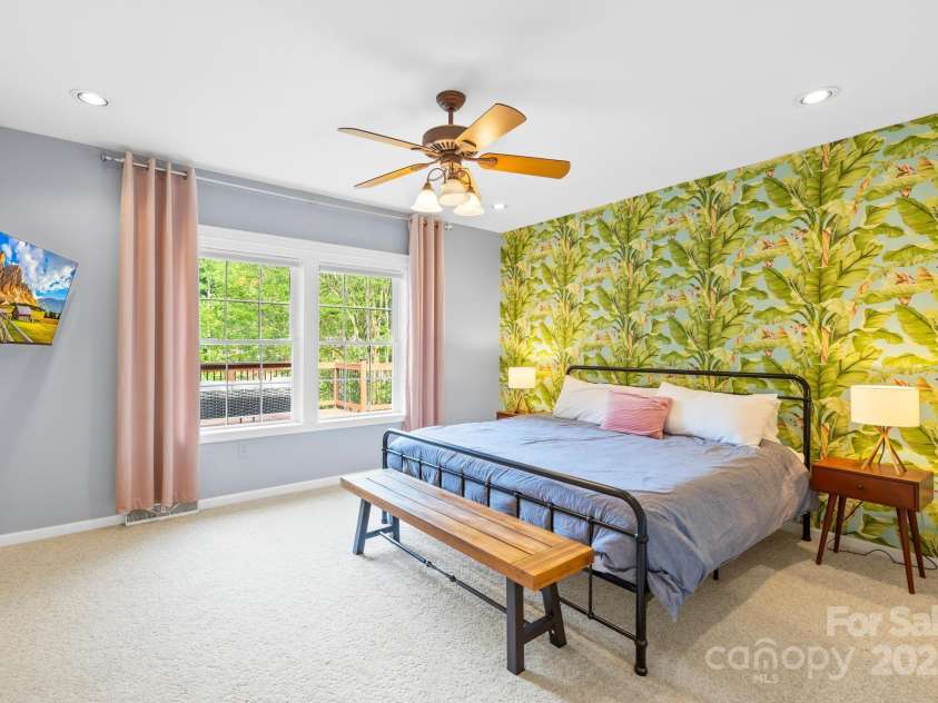 4120 Lake Shore Road, Denver, NC 28037.  MLS# CAR4259557, YatesRealty ID 23369. 