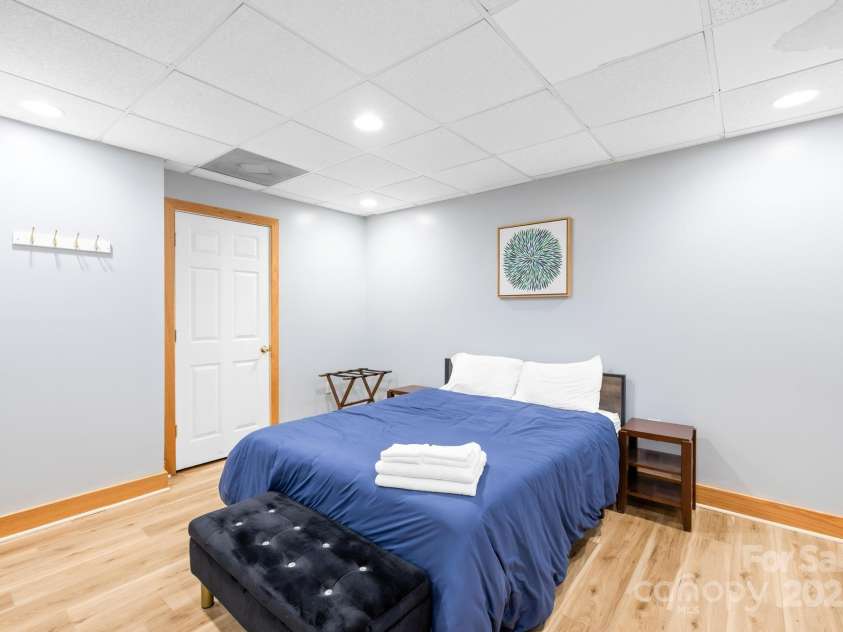 4120 Lake Shore Road, Denver, NC 28037.  MLS# CAR4259557, YatesRealty ID 23369. 