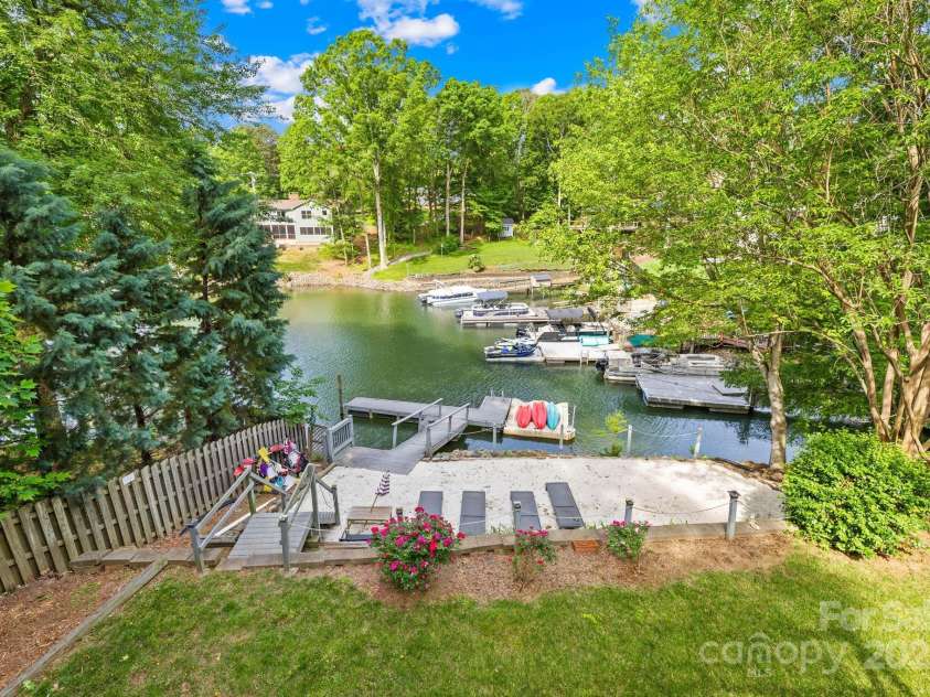 4120 Lake Shore Road, Denver, NC 28037.  MLS# CAR4259557, YatesRealty ID 23369. 