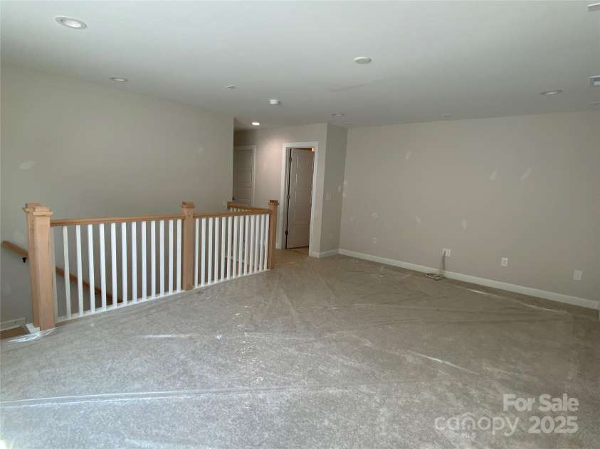 9130 Dulwich Drive, Charlotte, NC 28215.  MLS# CAR4201541, YatesRealty ID 23370. Rec Room