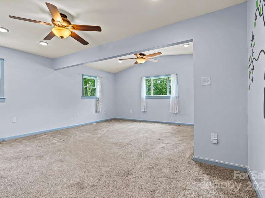 141 Porter Road, Statesville, NC 28625.  MLS# CAR4263892, YatesRealty ID 23373. Remodeled primary bedroom is a plus!