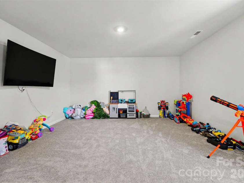 131 Watuga Place, Statesville, NC 28625.  MLS# CAR4382133, YatesRealty ID 23375. 