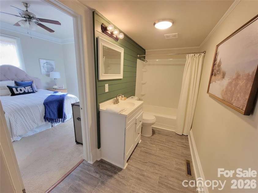 518 Milton L Taylor Street, Kannapolis, NC 28083.  MLS# CAR4380802, YatesRealty ID 23376. 