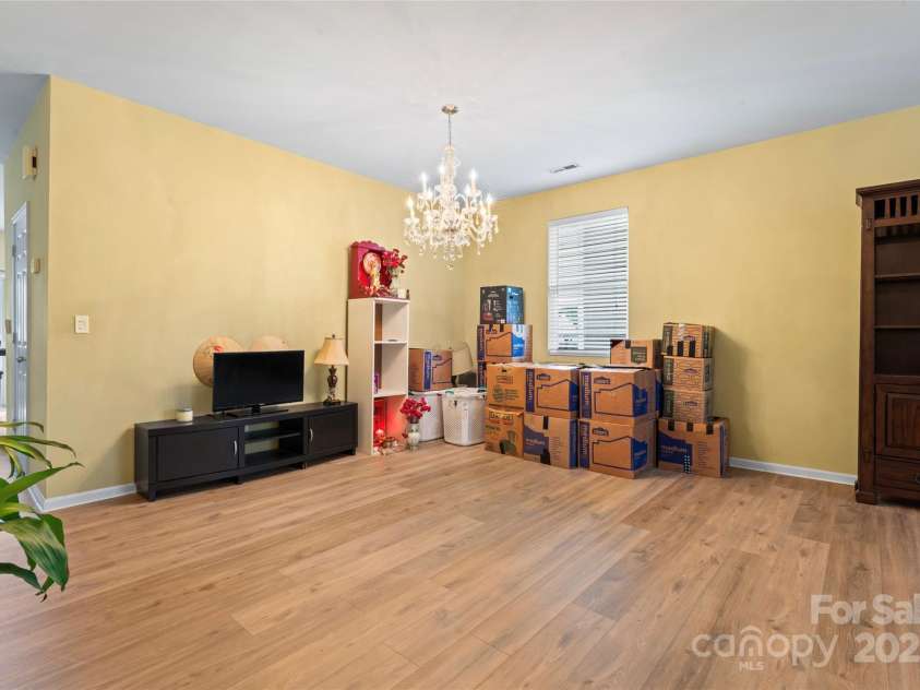 1911 Savannah Hills Drive, Matthews, NC 28105.  MLS# CAR4260112, YatesRealty ID 23377. 