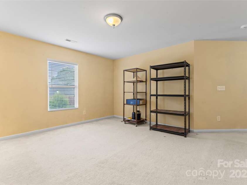 1911 Savannah Hills Drive, Matthews, NC 28105.  MLS# CAR4260112, YatesRealty ID 23377. 