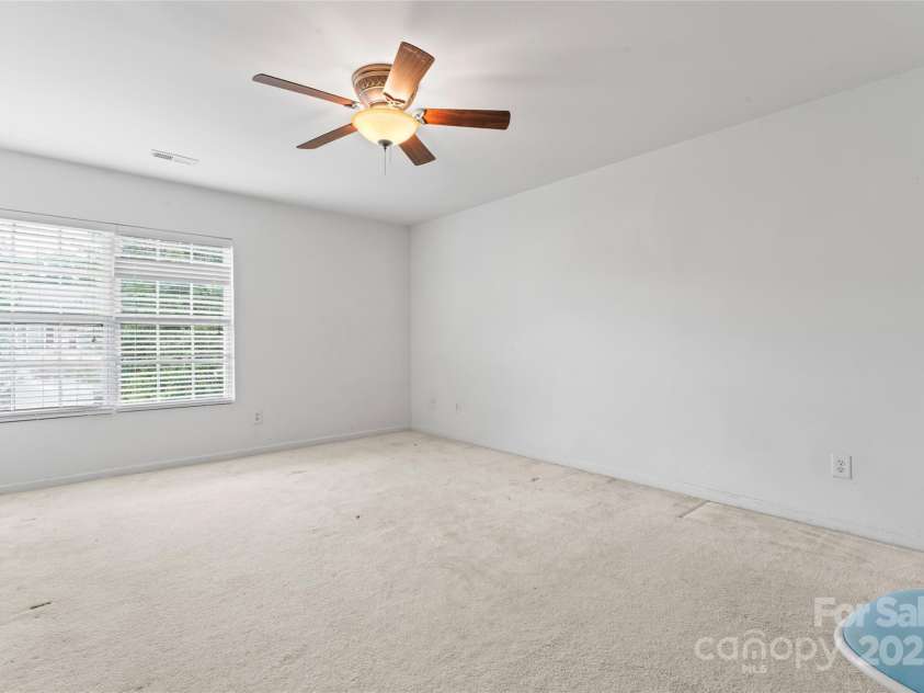 1911 Savannah Hills Drive, Matthews, NC 28105.  MLS# CAR4260112, YatesRealty ID 23377. 