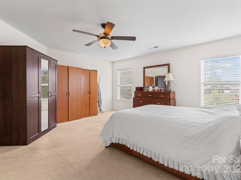 1911 Savannah Hills Drive, Matthews, NC 28105.  MLS# CAR4260112, YatesRealty ID 23377. 