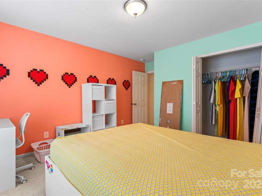 1911 Savannah Hills Drive, Matthews, NC 28105.  MLS# CAR4260112, YatesRealty ID 23377. 