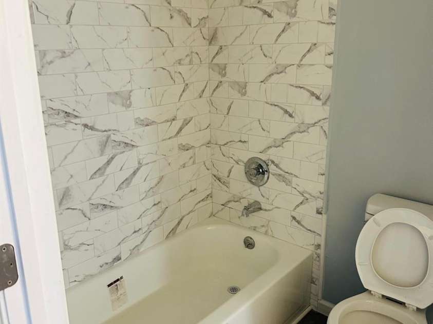 8029 Cedar Glen Drive, Charlotte, NC 28212.  MLS# CAR4382249, YatesRealty ID 23377. Bath2