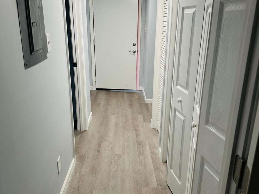 8029 Cedar Glen Drive, Charlotte, NC 28212.  MLS# CAR4382249, YatesRealty ID 23377. Hallway1a
