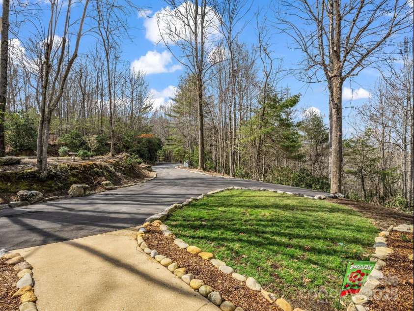 209 Walnut Ridge Road, Brevard, NC 28712.  MLS# CAR4230810, YatesRealty ID 23378. 