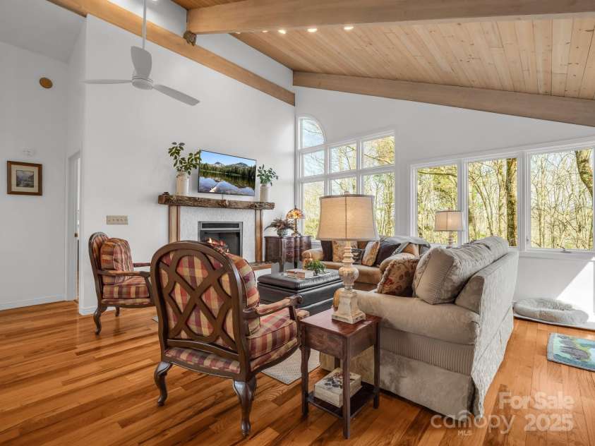 209 Walnut Ridge Road, Brevard, NC 28712.  MLS# CAR4230810, YatesRealty ID 23378. 