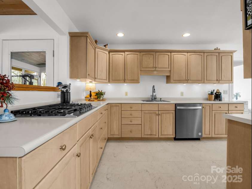 209 Walnut Ridge Road, Brevard, NC 28712.  MLS# CAR4230810, YatesRealty ID 23378. 