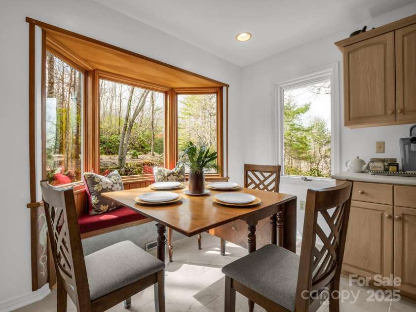 209 Walnut Ridge Road, Brevard, NC 28712.  MLS# CAR4230810, YatesRealty ID 23378. 