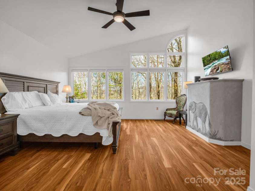 209 Walnut Ridge Road, Brevard, NC 28712.  MLS# CAR4230810, YatesRealty ID 23378. 