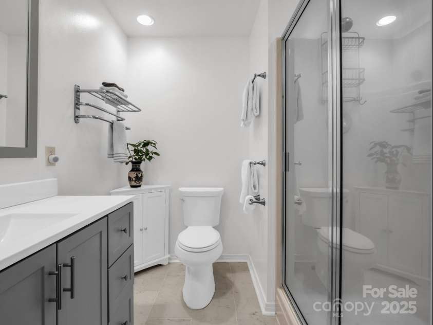 209 Walnut Ridge Road, Brevard, NC 28712.  MLS# CAR4230810, YatesRealty ID 23378. 