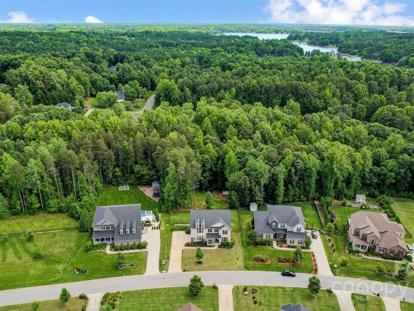 319 San Agustin Drive, Mooresville, NC 28117.  MLS# CAR4263514, YatesRealty ID 23379. 