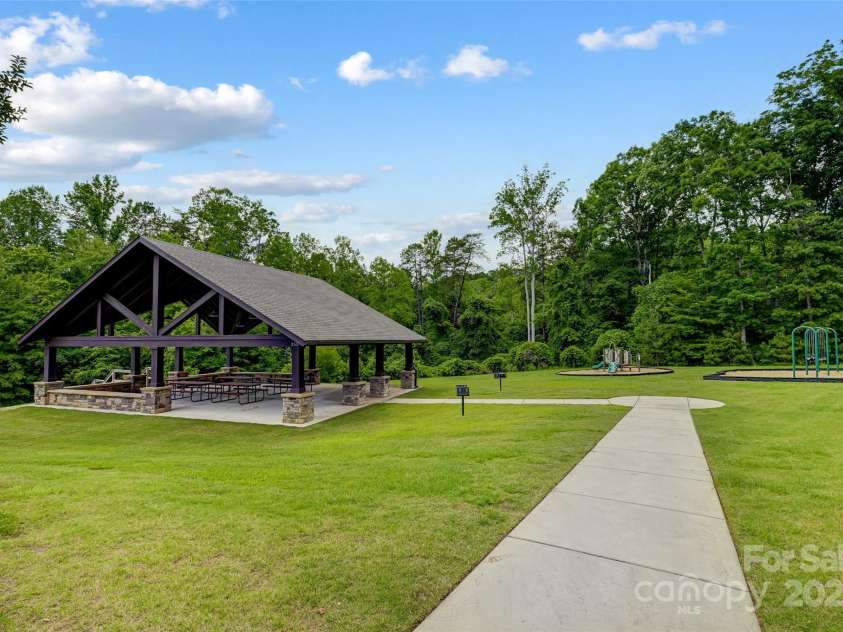319 San Agustin Drive, Mooresville, NC 28117.  MLS# CAR4263514, YatesRealty ID 23379. Community Amenities Center