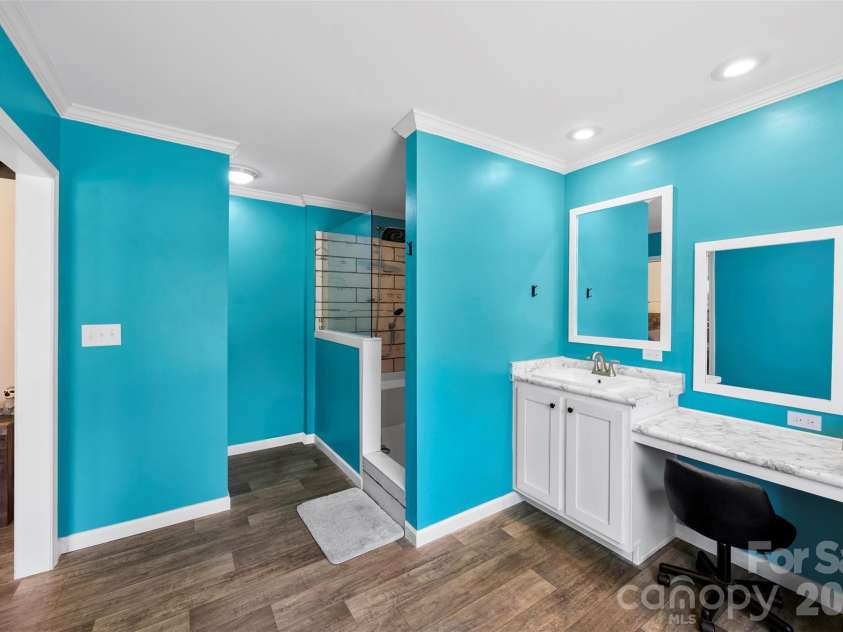 959 Wendover Heights Drive, Shelby, NC 28150.  MLS# CAR4381931, YatesRealty ID 23379. 