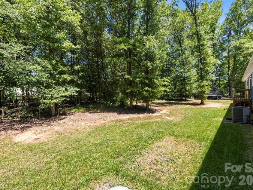 959 Wendover Heights Drive, Shelby, NC 28150.  MLS# CAR4381931, YatesRealty ID 23379. 